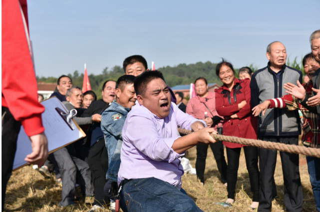 望城区桥驿镇桥头驿社区农民运动会农味十足嗨翻天