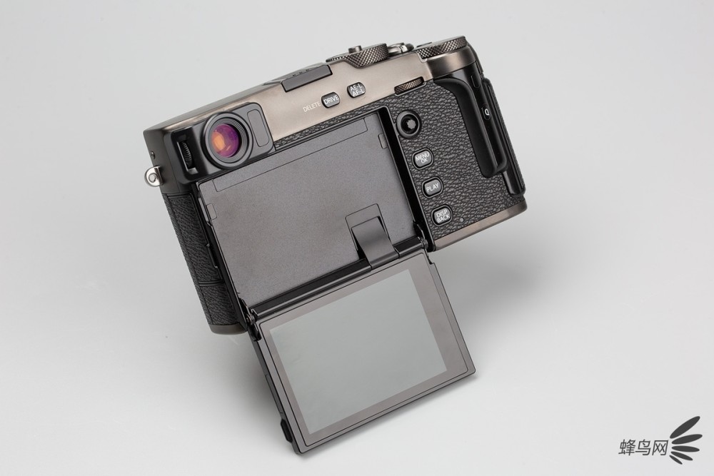 更浓郁的复古风 富士x-pro3微单外观图赏