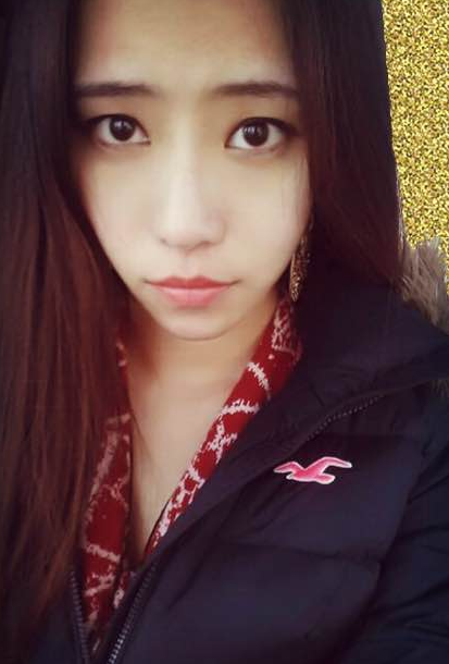 还记得"优衣库"女主吗?挺孕肚直播热舞,和4年前一点没变