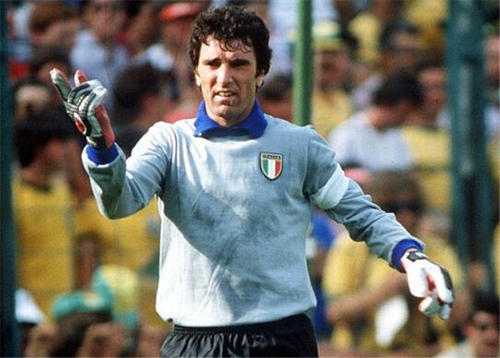 佐夫:暴吃鸡蛋长高33厘米,差点成为首位参加5届世界杯的球员