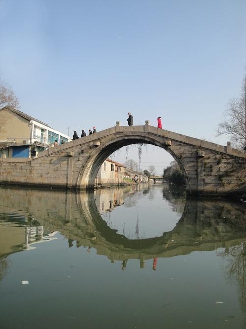 上海江南第一桥乡一桥跨越宋元明清四朝有最古老的桥