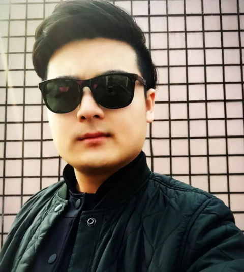 还记得《快本》黑衣人小方吗?曾经嫌他丑,如今减肥成功帅出天际