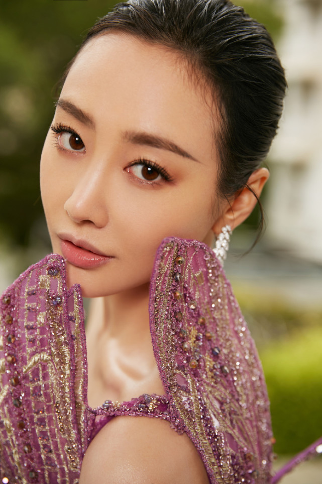 庆余年的女演员,穿越现代,被二姨娘惊艳到了