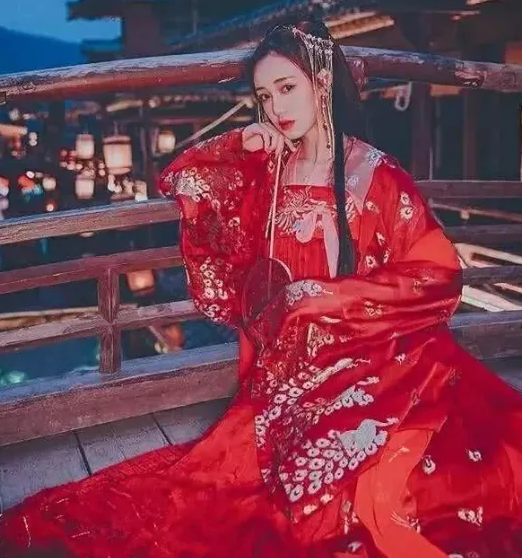 心理学选一款古装测你在前世嫁给了一个什么身份的男人特准