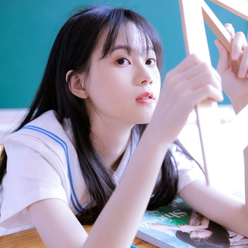 公主殿下,您的头像已过期,请更换最新上架"少女风"头像!