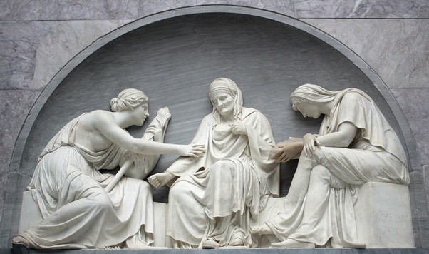 第一个女神克洛托纺出生命之线,第二个女神拉克西丝用它串联起各种