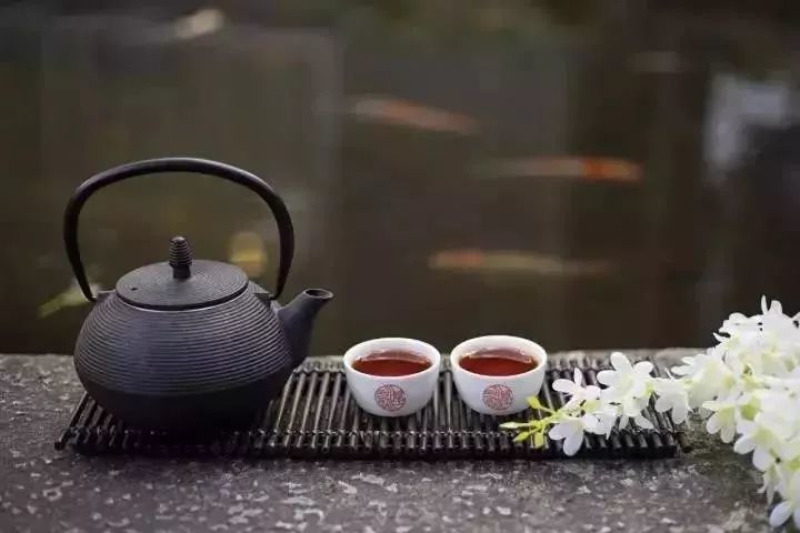 爱的不是茶,而是喝茶时的自己