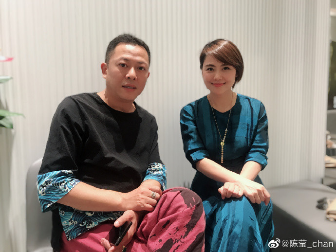 还珠格格原班人马再聚首,柳红貌美如初柳青已成大叔