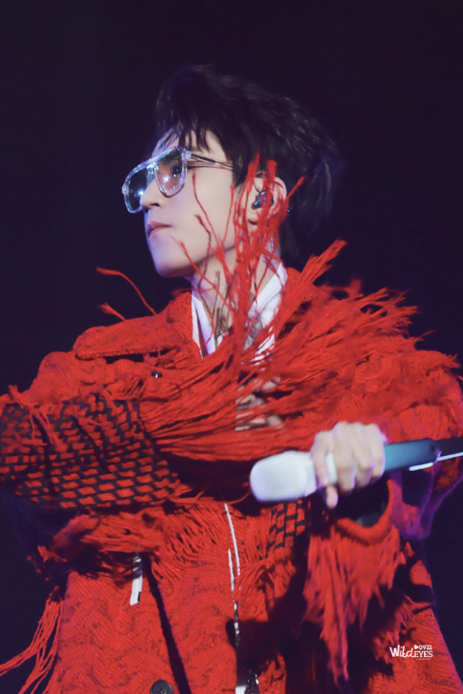 蔡依林亮相王俊凯20岁演唱会!小凯话筒出故障,应对方式很暖心