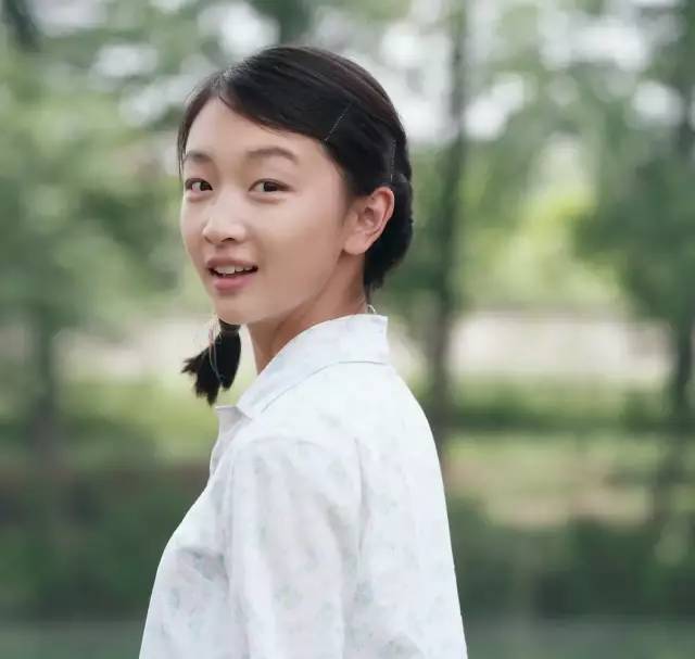 演个高中生却毫无违和感,周冬雨才是真正的宝藏演员!