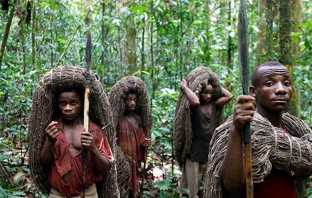 非洲的"小矮人"部落,身体成熟极快,8岁就发育成熟了!