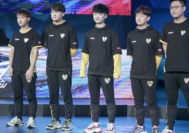 snow赛后采访笑意不止完胜暗示顶替770qg指挥有隐患