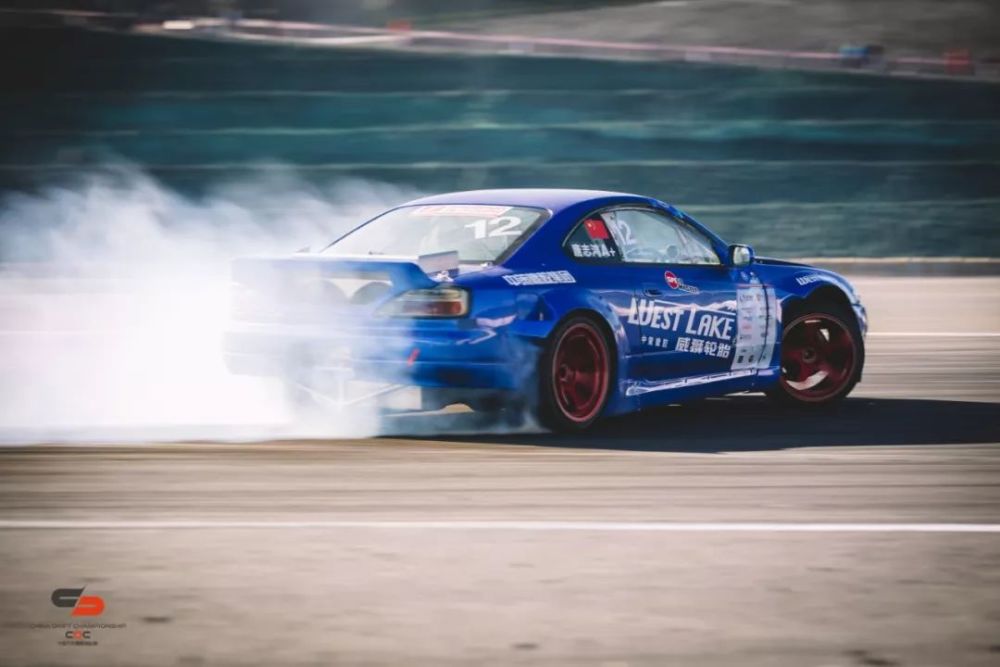 头文字d!在阜新百年赛道城上演