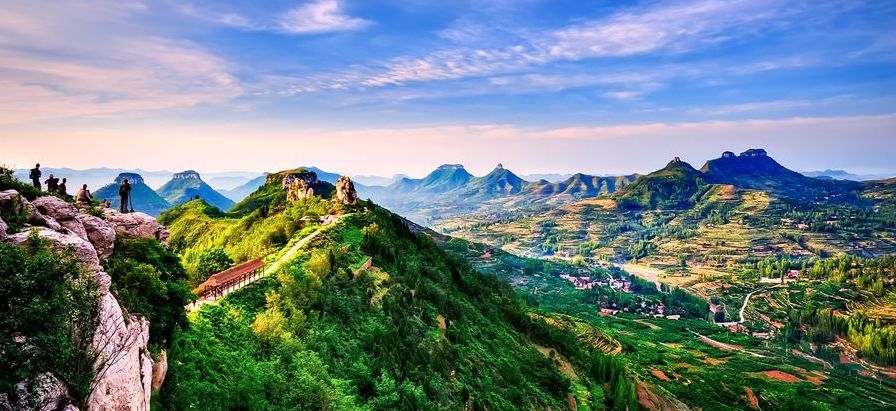 "魅力沂蒙"乡村马拉松蒙阴站在岱崮地貌开跑