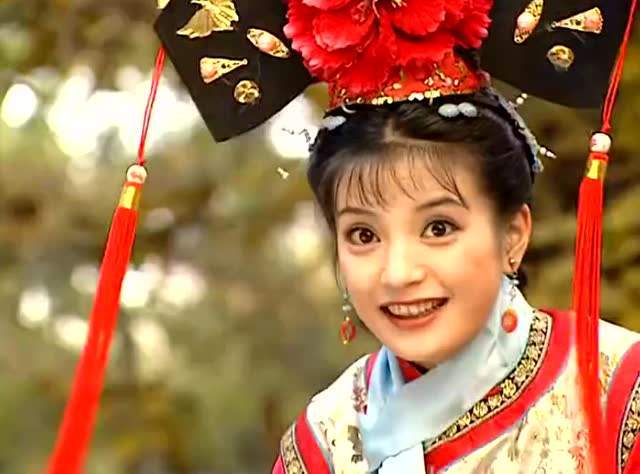 小燕子是《还珠格格》中最悲惨的人,被爱情和友情同时背叛,却还糊里