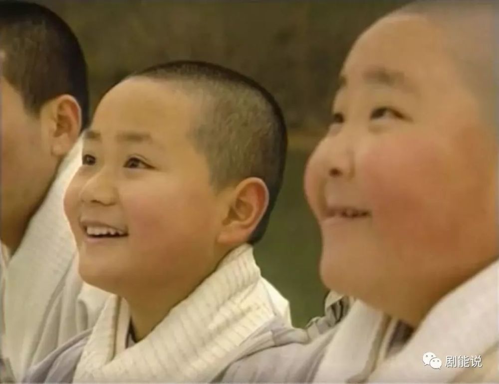 12岁的曹骏和10岁的郝邵文,演绎少年老成的小古董和好吃懒做的小肥球