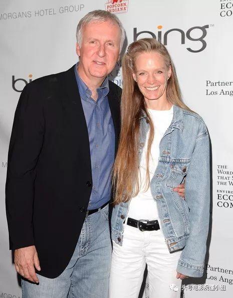 然而,据悉卡梅隆拍《泰坦尼克号》时已经对女演员苏西·爱米斯(扮演女