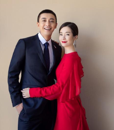 李晟李佳航儿子遗传两人超强基因眼睛自带美瞳效果