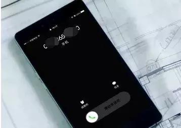 珠海大学生半夜肺炎 同班同学送她去急救 途中闯红灯交警不撤单 腾讯新闻