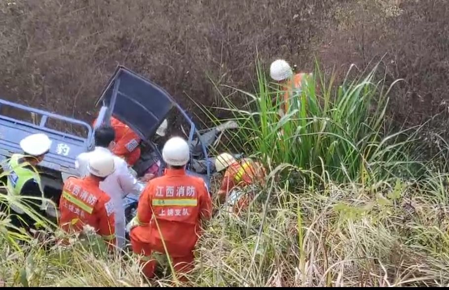 江西上饶有多少人口_上饶高速路口一三轮车侧翻,一人被困……