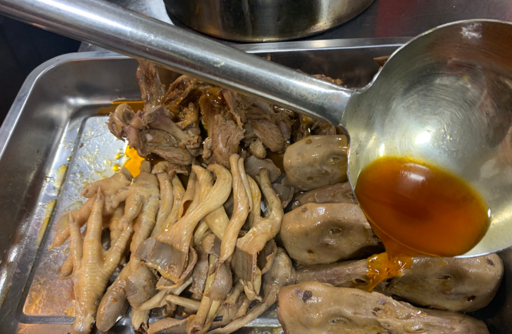 卤味熟食行业优势明显,现捞不蹿红谁蹿红?