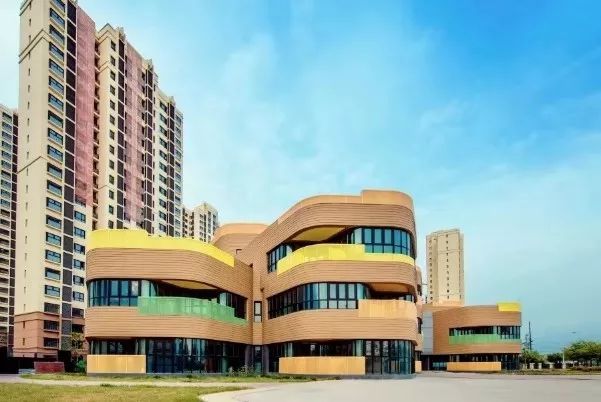 塘沽湾的方程式