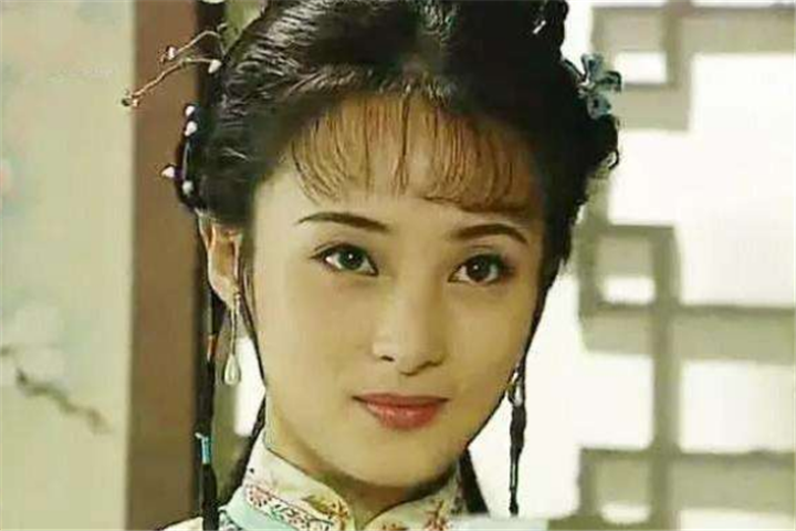 琼瑶的御用演员,年轻时候美到惊艳,一辈子没有孩子成为遗憾