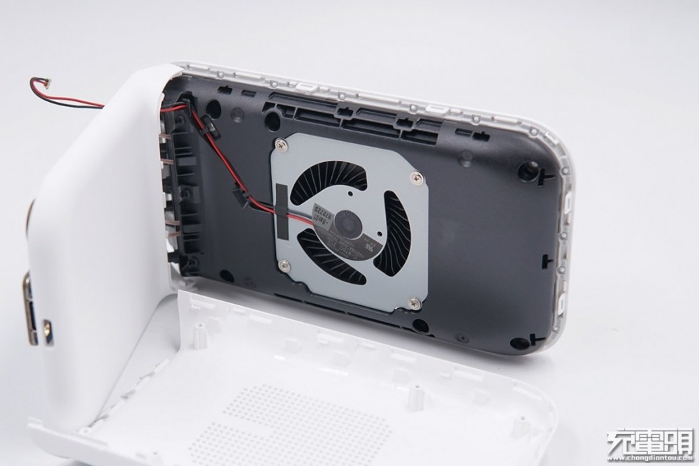 拆解报告三星立式无线加速充电底座2019