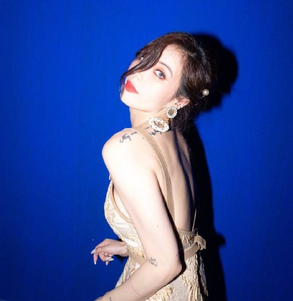 泫雅新专辑久违回归,写真拍摄花絮照片性感迷人,"小野马"又回来了