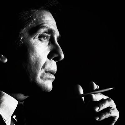 意大利时尚国师,最贵的英文字母v,揭秘瓦伦蒂诺奢华一生的背后