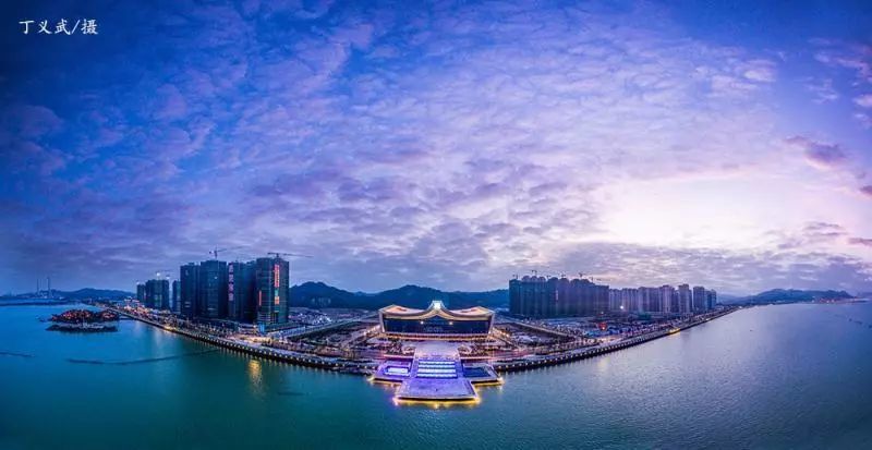 她是自然盆景也是舌尖天堂因蜿蜒贯穿全境的濠江而得名濠江区