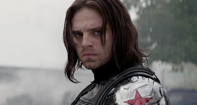 《复联4》结局,老年美队隐退,保护世界的重担落到了猎鹰和冬兵身上.