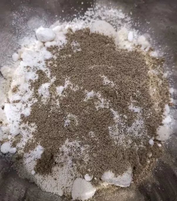 椰子粉,杏仁粉3个蛋白 25克赤藓糖醇打发到这个状态|制作步骤||用料