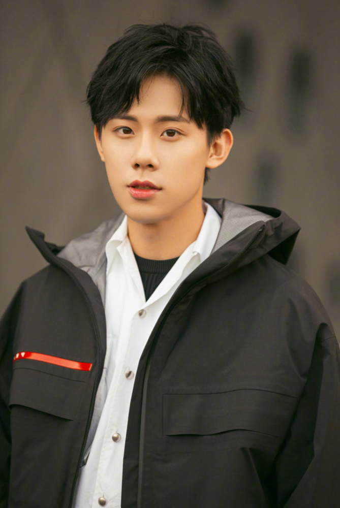 方一凡的降温穿搭,完美诠释啥叫我家有熊孩子,但真的好帅