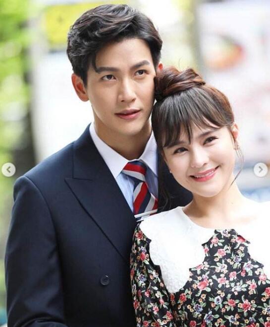 泰版杉杉来吃来袭推哥挑战温暖霸道总裁女主整容颜值堪忧