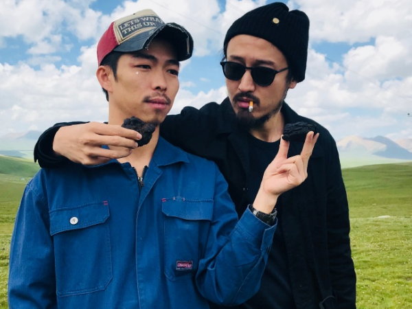 章宇晒和关谷神奇合影看清两个人的拍照姿势不愧是好兄弟