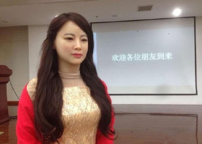 中国美女机器人皮肤嫩白一小时内卖出上万个