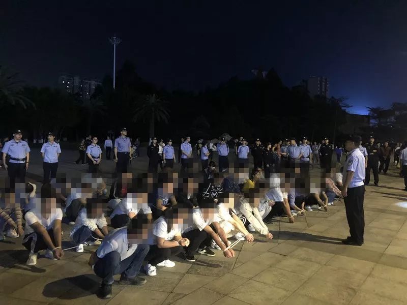 【防城港：“传销佬”将白鹭公园变“课堂”！警方三路包抄捉人！】(图1)