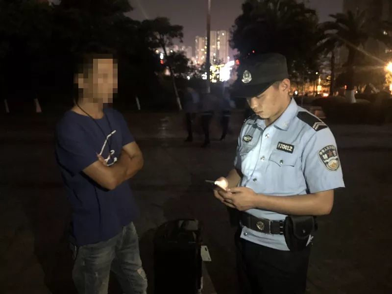 【防城港：“传销佬”将白鹭公园变“课堂”！警方三路包抄捉人！】(图8)