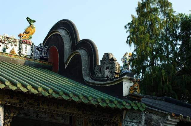 松柏堂村2000年12月,由广州市人民政府公布为内控历史文化保护区.