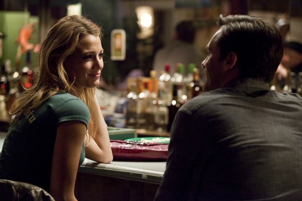 城中大盗女人用丝袜征服男人男人用丝袜征服银行