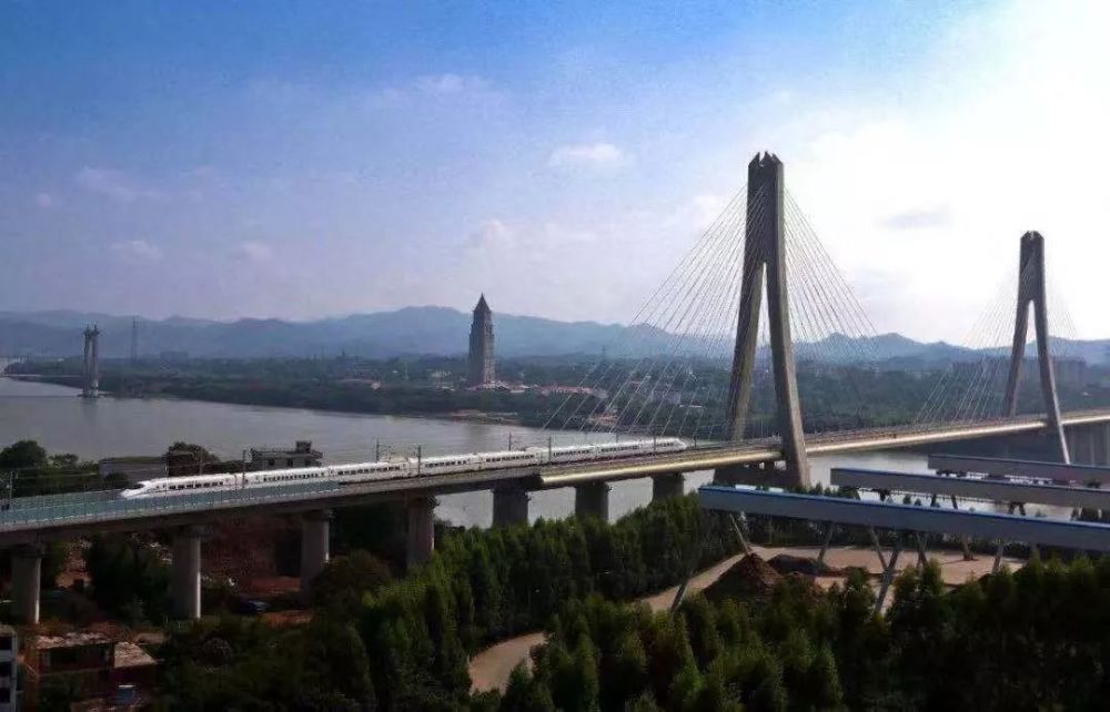 这条线这座桥这个人背后的故事