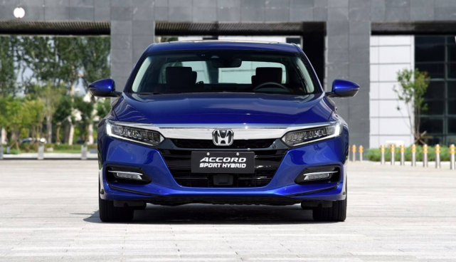 上市1年多售出26万台,一箱油能跑2140公里,它不是丰田和大众