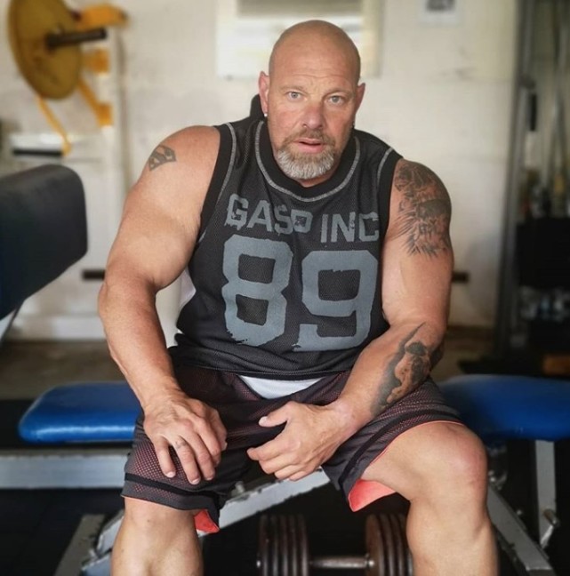 健美教练:彼得·特伦茨(1966-2019)ifbb pro,身高:168cm,体重:125公斤