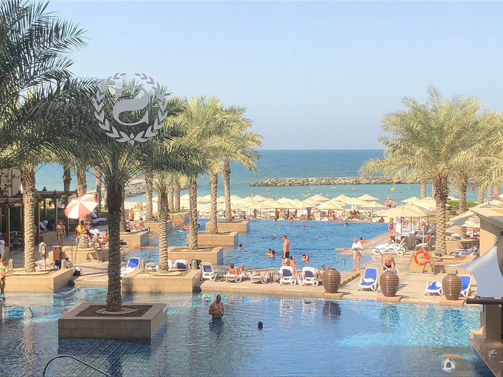 健身,喝茶,下棋,玩手机,国足训练之外宅在酒店 花钱都没机会