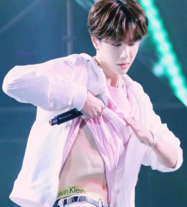 彭于晏:这是我腹肌,王宝强:这是我的,李现:敢跟我比比吗?