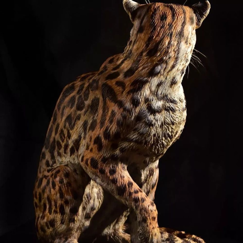 超写实动物雕塑