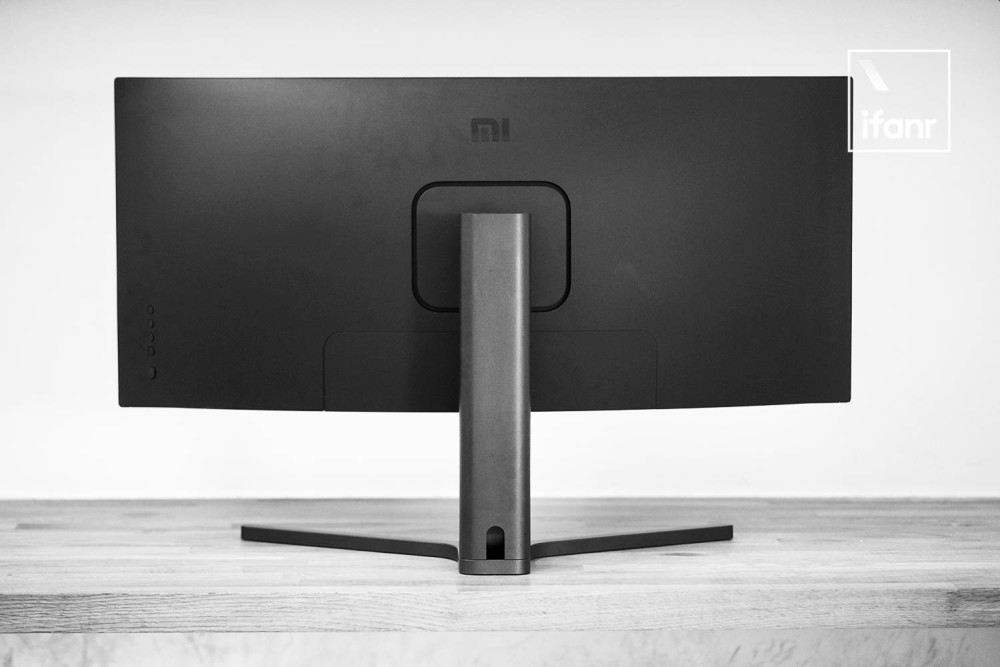 小米曲面显示器上手:2499 元买个 34 英寸的带鱼屏靠谱吗?