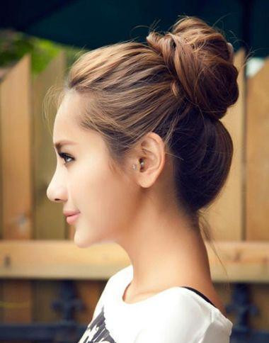 夏天就扎韩式可爱的丸子头发型,凉爽减龄!