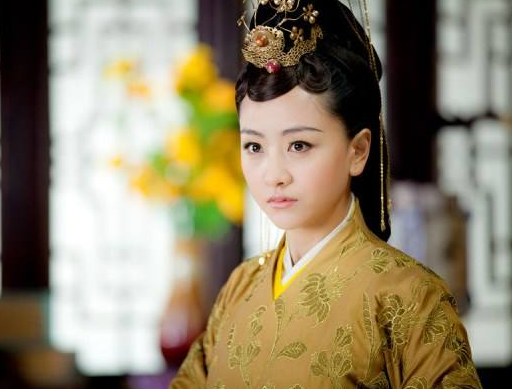 第三个是在陆贞传奇中的大反派萧唤云,却喜欢高湛,高湛喜欢陆贞,于是